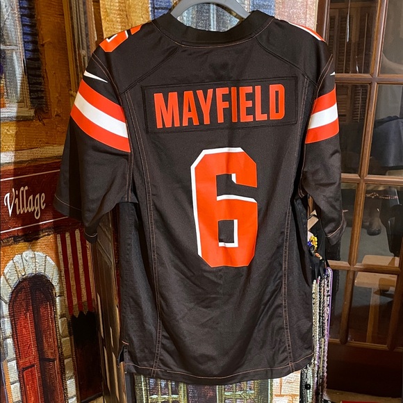 Baker Mayfield Browns Jersey with Pocket Golf Game - Picture 6 of 10